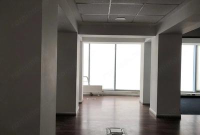 Spațiu comercial, de 203 mp, în Central