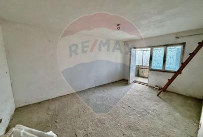 Apartament cu 4 camere decomandat în Central - 2