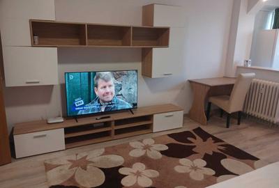 Garsonieră semidecomandată în Titan