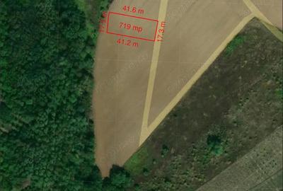 Teren de 719 mp, în Central - 4