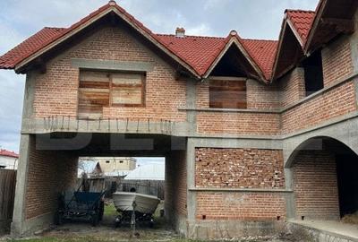 Casa de vanzare la rosu, 10 camere, 246,50 mp, zona Exterior Sud - 15