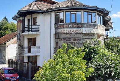 Vand cladire in Curtea de Arges, centru, 595000 euro - 2