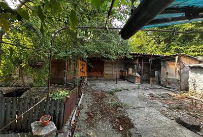 Teren intravilan + casa batraneasca zona Micro 3 - 6