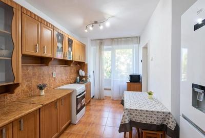 Apartament cu 3 camere semidecomandat în Cantemir - 11
