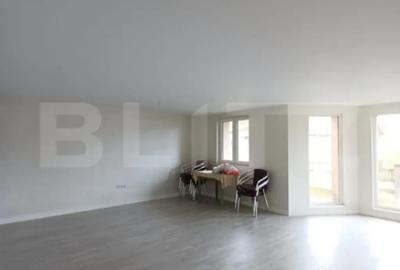 Casă cu 5 camere cu Teren 1590 Mp în Luna - 14