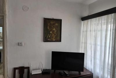 Inchiriez garsoniera 1mai - 1