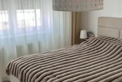 Apartament cu 2 camere decomandat în Tractorul - 5