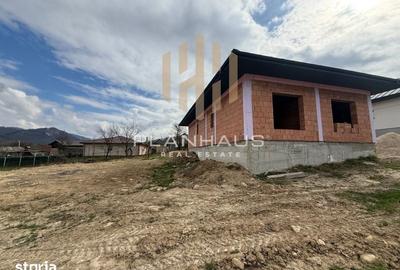 Casă cu 4 camere cu Teren 600 Mp în Central - 9
