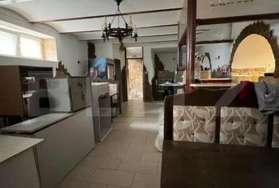 Spațiu comercial, de 110 mp, în Central - 5