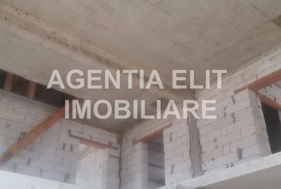 Casă cu 9 camere cu Teren 1779 Mp în Central - 12