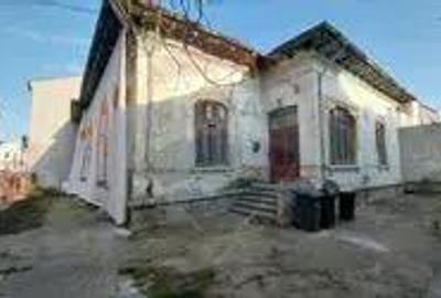 Casa de vanzare in zona ultracentrala si 736mp teren Constanta - 3