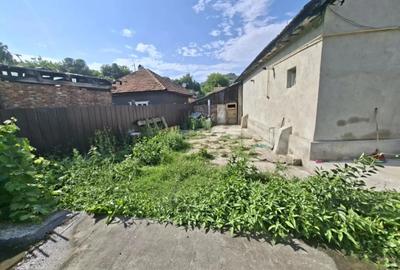 Casă cu 2 camere în Petros - 1