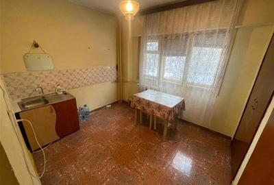 Apartament cu 4 camere decomandat în 13 Septembrie - 8