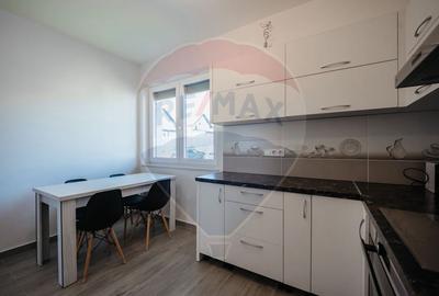 Casă cu 4 camere cu Teren 400 Mp în Ipotești - 9