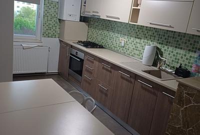 Apartament cu 3 camere decomandat în Central - 3