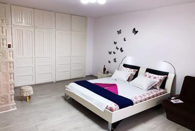 Casă cu 4 camere decomandat în Agigea - 1