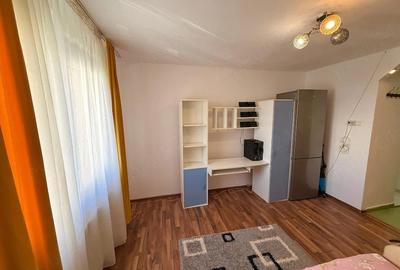 Garsonieră nedecomandată în Central - 1