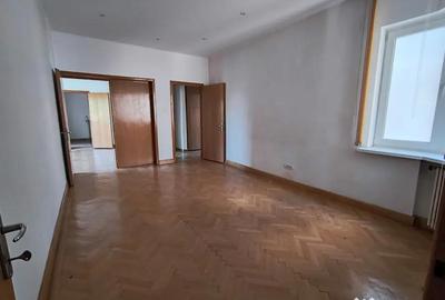 Apartament cu 4 camere semidecomandat în P-ța Romană - 7