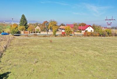 Teren Construcții intravilan de 55700 mp, în Stupini