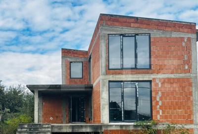 Casa noua la ro?u, tencuita interior, cu teren generos ? - 5