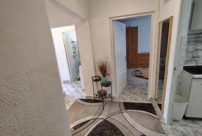 Apartament 3 camere,decomandat, etaj 3,Inel I - 4