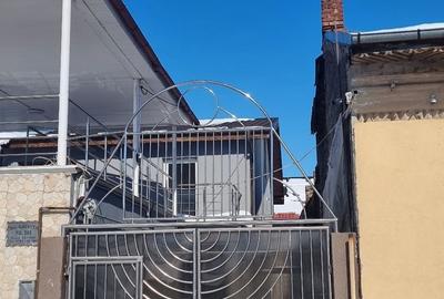 Casă cu 4 camere în Central - 2