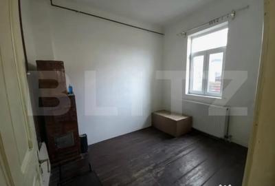 Casă cu 2 camere cu Teren 366 Mp în Central - 7