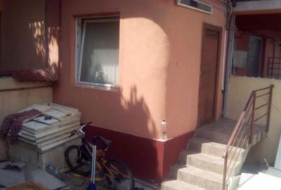 Garsonieră, curte - Trivale - 2