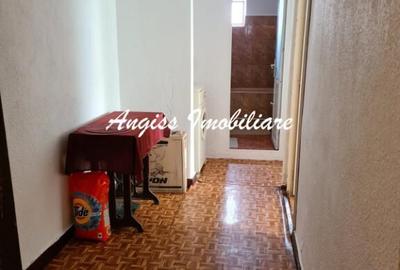 Apartament 3 camere cartier C5 etajul 4 - 6