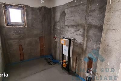 Casă cu 9 camere cu Teren 300 Mp în Central - 16