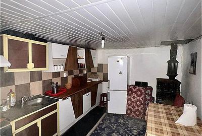 Casă cu 6 camere cu Teren 2060 Mp în Perișor - 14