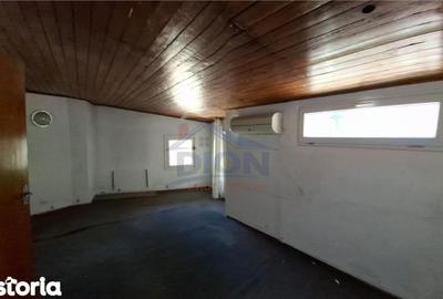 Casă cu 4 camere cu Canalizare în Iancului