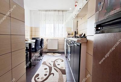 Apartament cu 3 camere semidecomandat în Micro 19 - 7