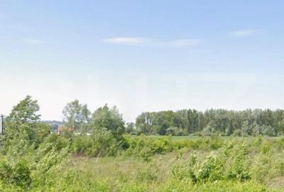 Teren de 2000 mp, în Central