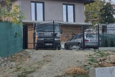 Casa Barati Demisol + 1 etaj, ( garaj, pivnita) - 2