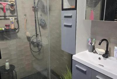 Vand ap la casa central , inc gaz , SC 96 mp, front stradal, renovat lux - 13