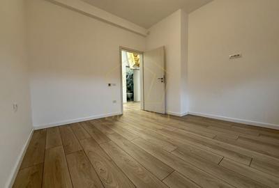 Duplex despartit prin garaj cu 5 camere  |  Dumbravita - 11