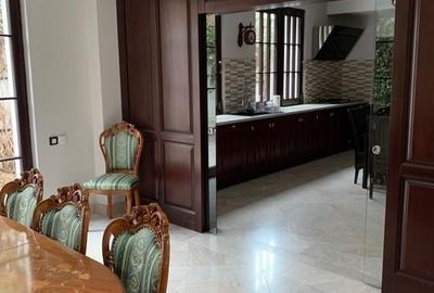 Vilă Individuala spațioasă | Locație premium - 2