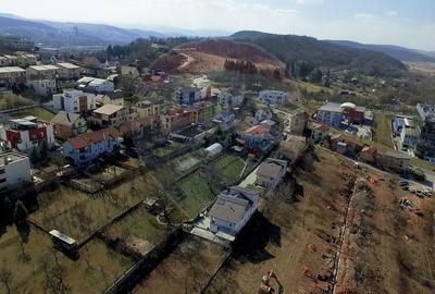 Teren Construcții intravilan de 2491 mp, în Gruia - 9