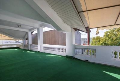 Casa individuala / Spatiu comercial / Clinica | 450 mp, curte proprie | Baicului - 18