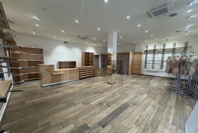 Spațiu comercial, de 100 mp, în Central - 2