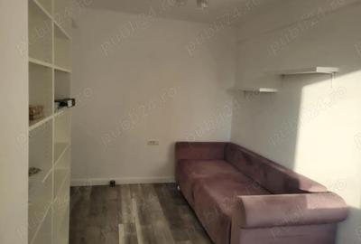 Apartament cu 3 camere semidecomandat în Soarelui