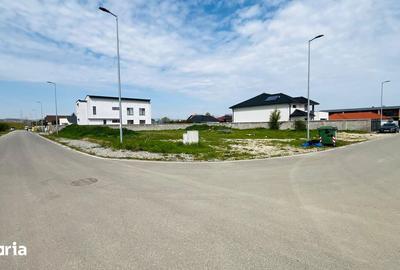 Teren de 1500 mp, în Central - 4