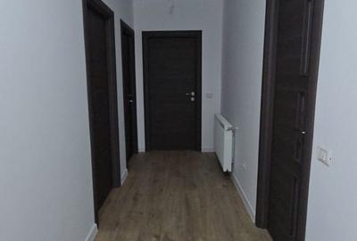 Casă cu 4 camere cu Teren 600 Mp în Bradu - 8