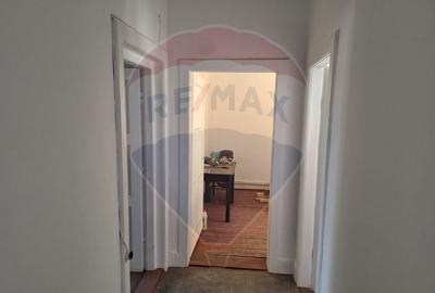 Apartament cu 2 camere decomandat în Central - 10