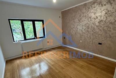 Apartament de vanzare 3 camere zona Tineretului