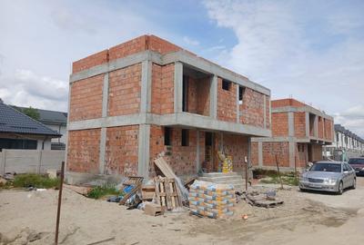 Casă individuală cu 4 camere cu Canalizare în Central - 5