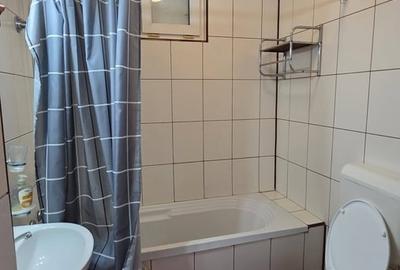 Apartament cu 3 camere decomandat în Ștefan cel Mare