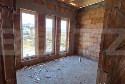 Casă cu 3 camere cu Teren 500 Mp în Unirea - 8