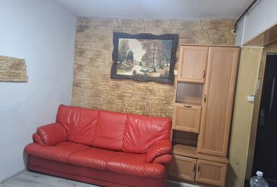 Garsonieră decomandată în Central - 7